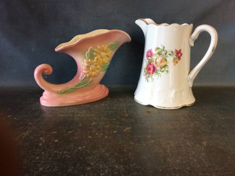 lot 203 image: Hull Art Pottery Vase and White Water Pitcher