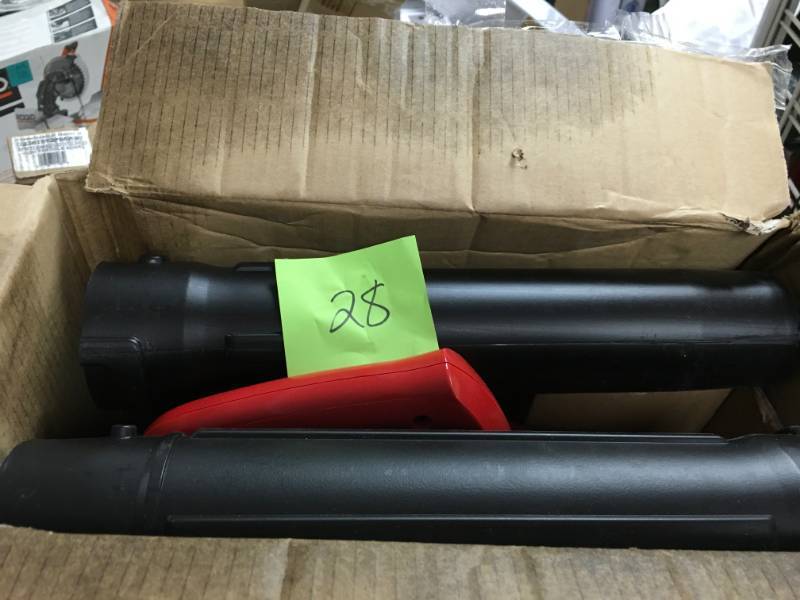 Homelite 150 MPH 400 CFM 2-Cycle Handheld Gas Leaf Blower in good condition