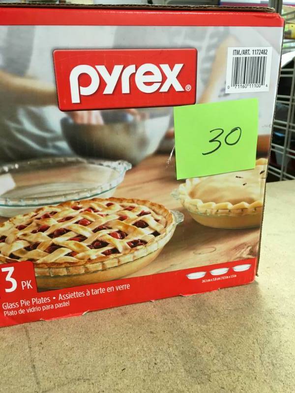 Pyrex Easy Grab Glass Pie Plate not used