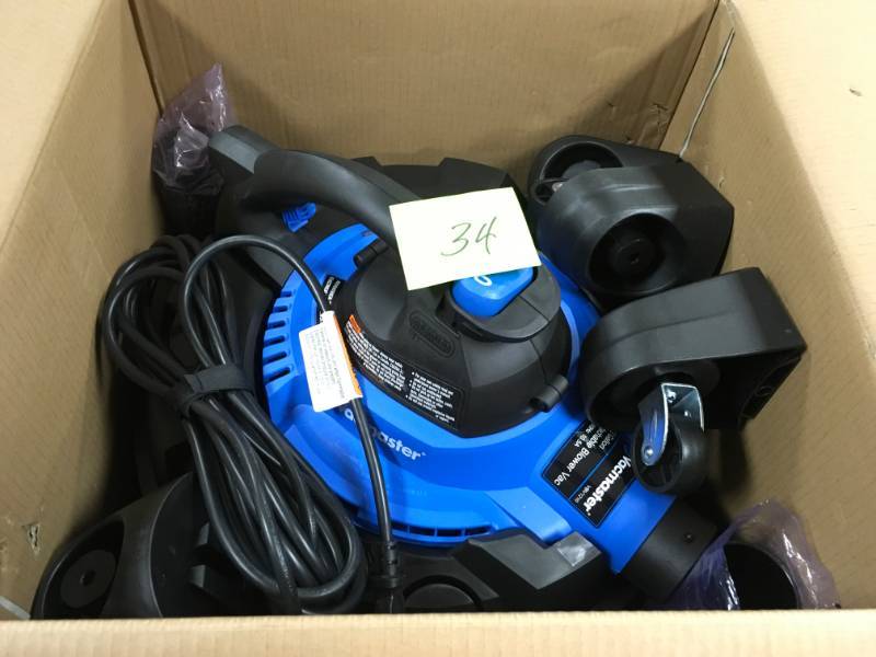 Vacmaster 12-gal. WetDry Vacuum with Detachable Blower in good condition