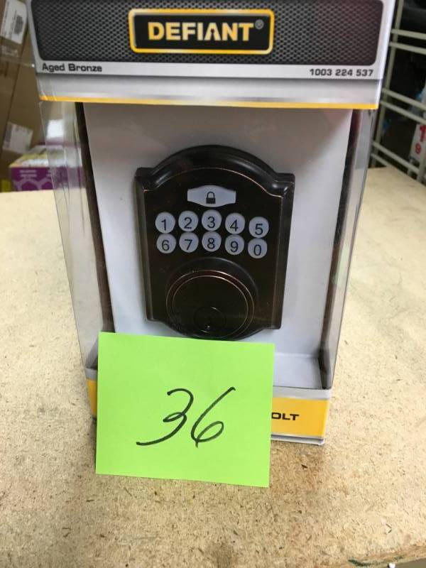 Defiant Castle Aged Bronze Single Cylinder Electronic Keypad Deadbolt in good condition
