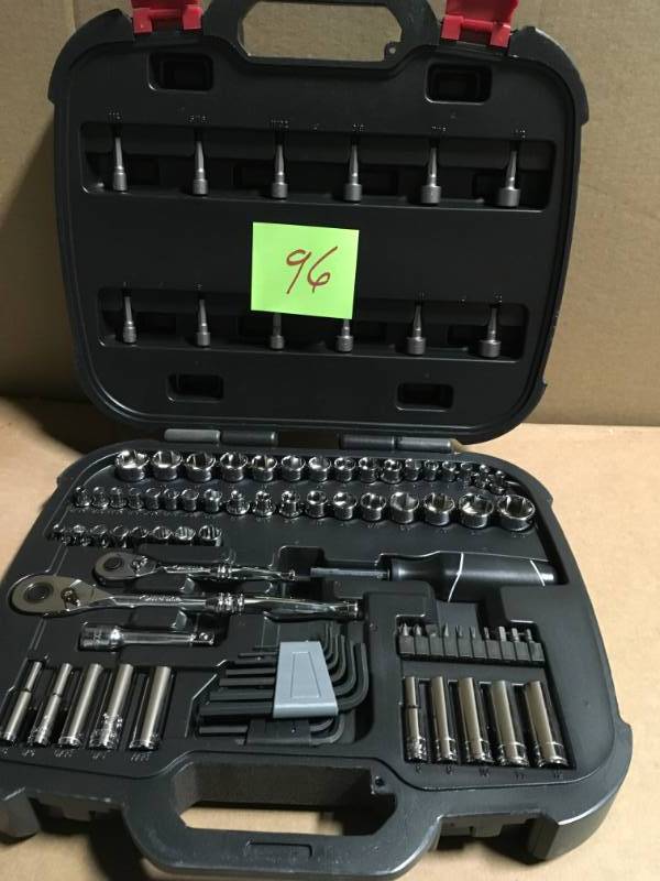 Husky Mechanics Tool Set (92-Piece) in good condition