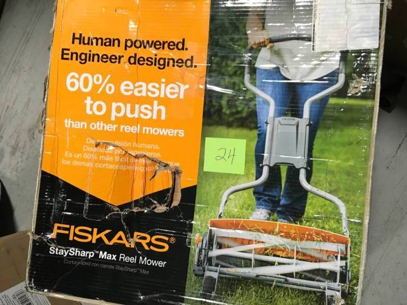 lot 24 image: Fiskars 18-in Reel Lawn Mower Lightly used