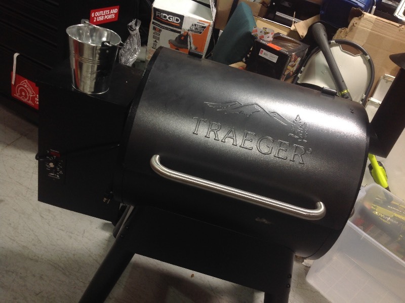 lot 106 image: Traeger Eastwood 22 Wood Pellet Grill and Smoker in Silver Vein used  review photos
