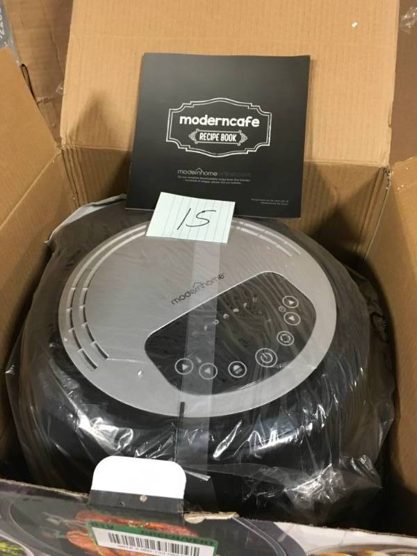modernhome Cyclone Rotating Digital Air Fryer (7 Qt.1350-Watt) in good condition