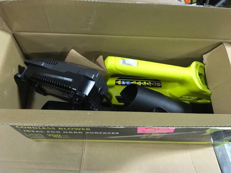RYOBI ONE 90 MPH 200 CFM 18-Volt Lithium-Ion Cordless Leaf BlowerSweeper TOOL ONLY in good condition
