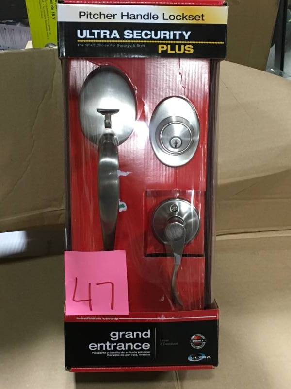 Ultra Hardware Lexington Satin Nickle Door Handleset and Single Cylinder Deadbolt in good condition