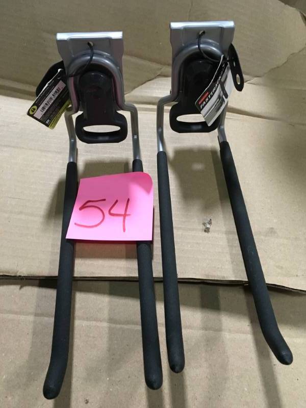 Rubbermaid 1784459 FastTrack Multi-Purpose Hook, Steel, 50 lbs in good condition