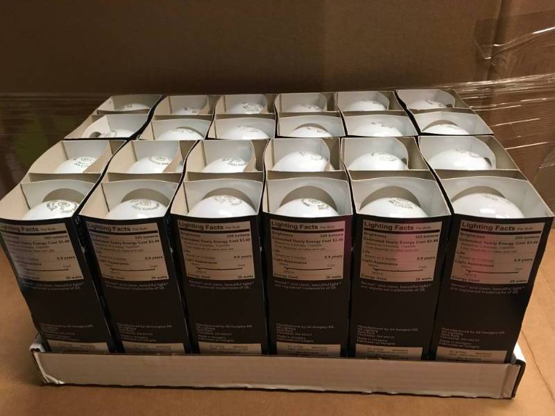 G E Lighting 67769 GE 4PK 29W WHT Rev Bulb - Quantity 24 in good condition