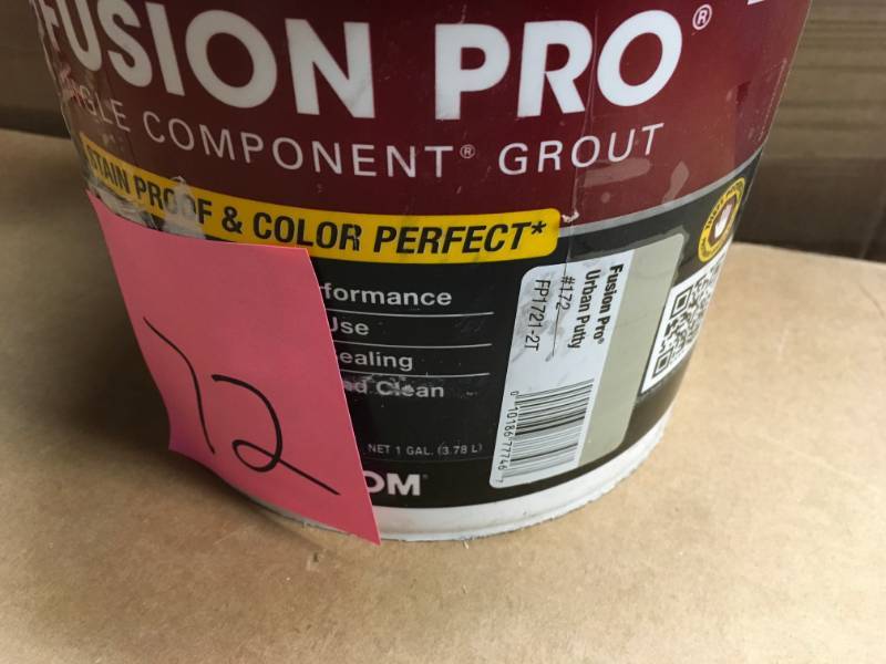 Custom Building Products Fusion Pro #172 Urban Putty 1 Gal. Single Component Grout in good condition