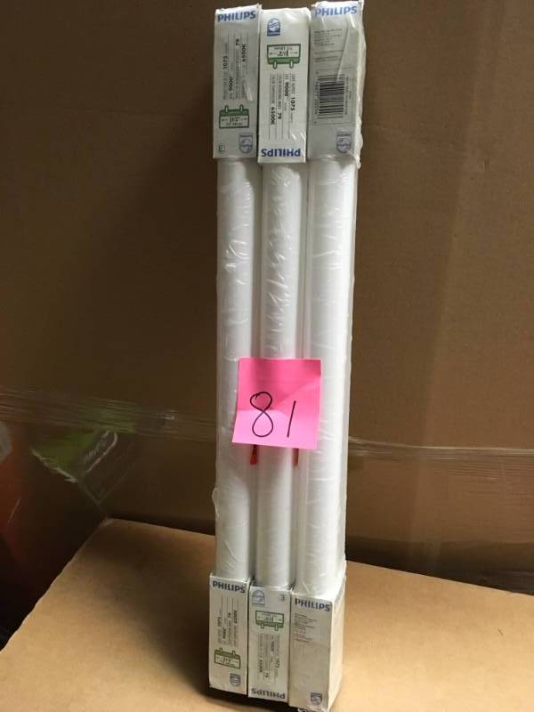 Philips T12 Medium Bi-Pin Fluorescent Tube Light Bulb in good condition