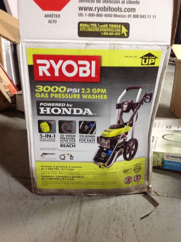 RYOBI 3000 PSI 2.3-GPM Honda Gas Pressure Washer in good condition
