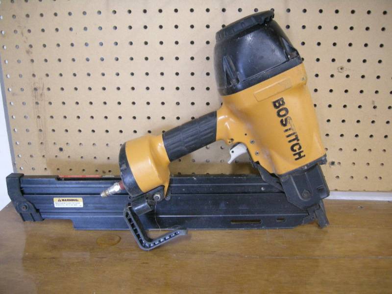 lot 3 image: Bostitch F28WW Air Framing Nailer