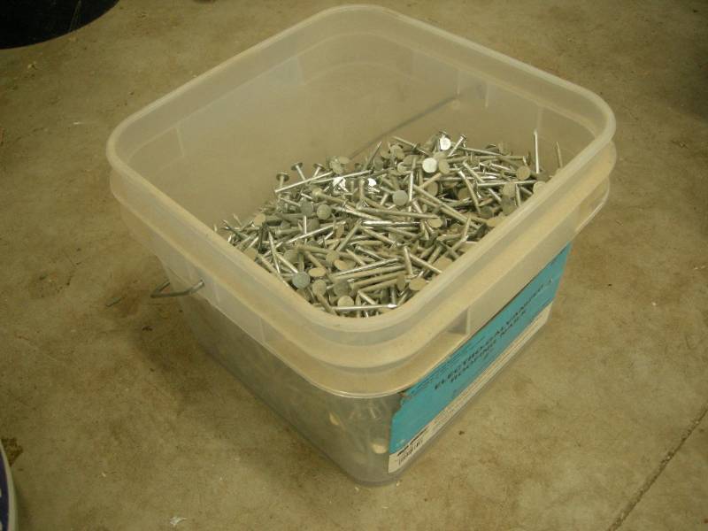 lot 41 image: Grip-Fast Electro-Galvanized Roofing Nails