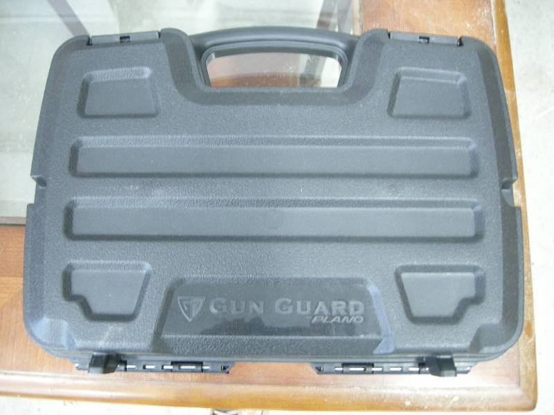 lot 59 image: Plano Gun Guard Case