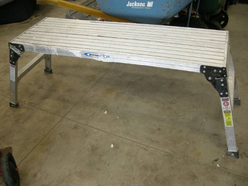 lot 84 image: Werner Aluminum Work Platform