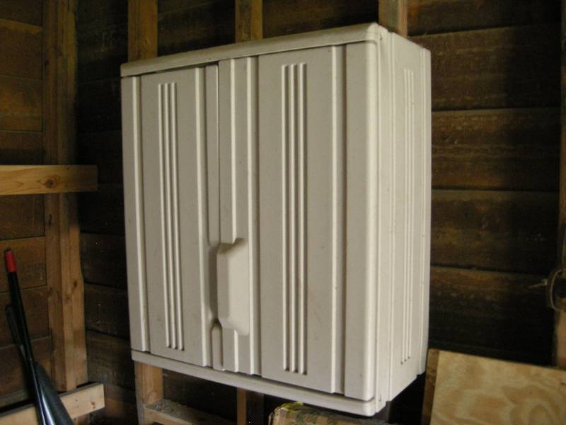 lot 92 image: Wall Mount Storage Cabinet