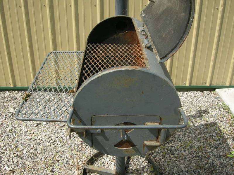 Lyfe Tyme Fine BBQ Pit Nice Air Compressor, Tools, Hunting, Outdoors