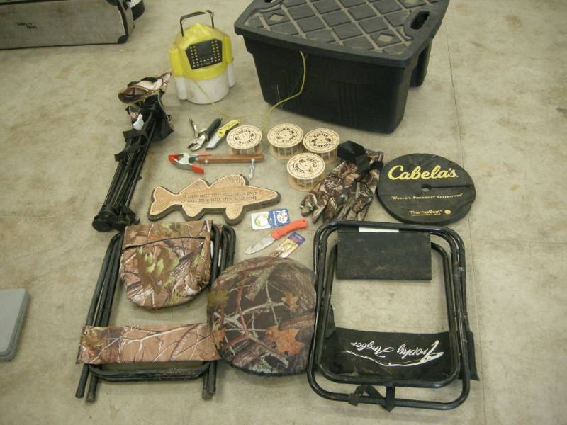 lot 107 image: Group Ice Fishing Supplies