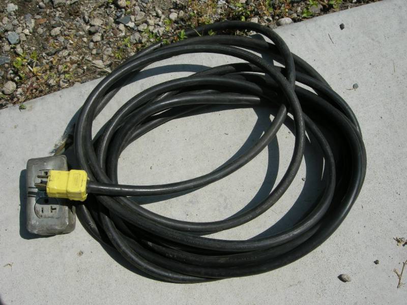 lot 117 image: Heavy Duty Extension Cord