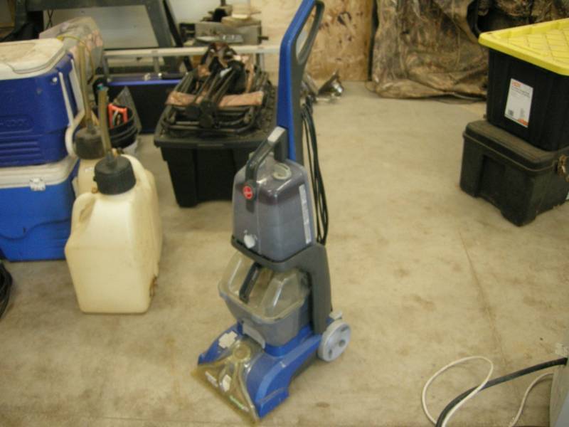 lot 120 image: Hoover Power Scrub