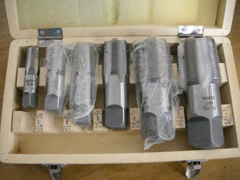 lot 139 image: Klutch Large Tap Set