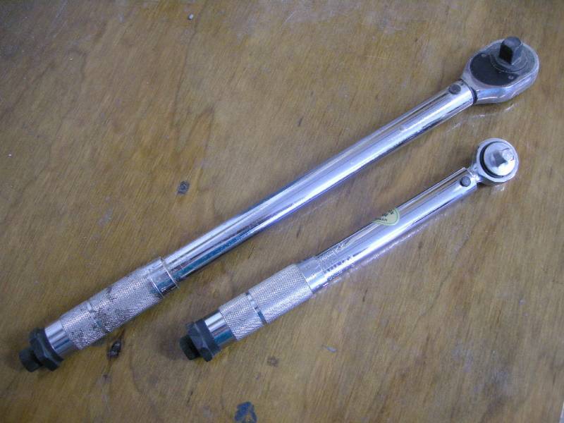 lot 140 image: 38 dr and 12 dr Torque Wrenches