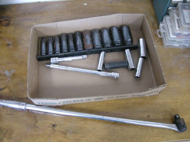 lot 141 image: 12 dr Impact Sockets, Breaker Bar, Sockets