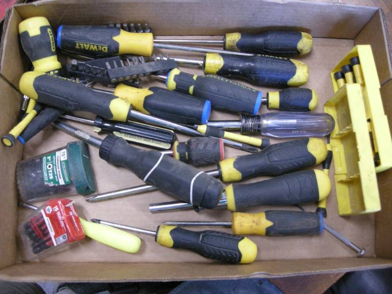 lot 151 image: Variety Screwdrivers, Impact Bits