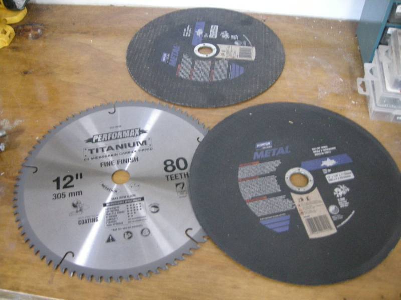 lot 148 image: 3 - 12 Saw Blades