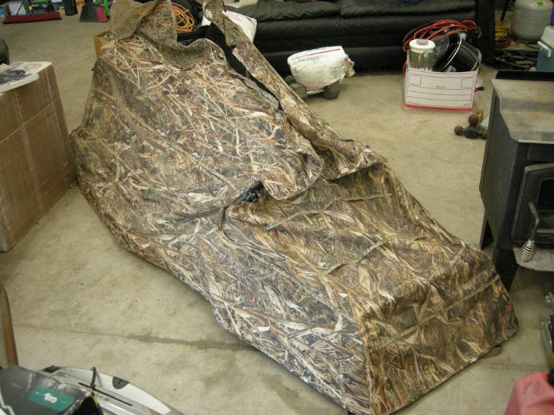 lot 161 image: Cabelas Instinct Camo Blind