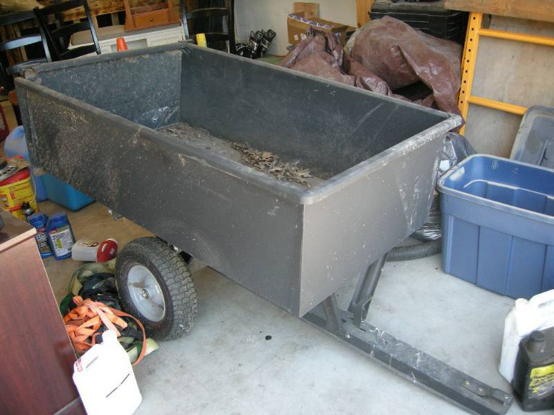 lot 179 image: Pull-Behind Metal Yard Cart