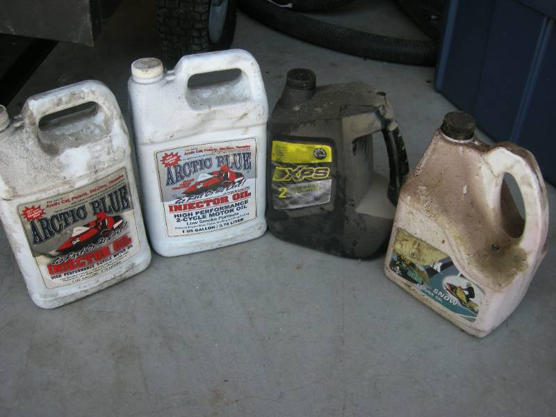 lot 182 image: Snowmobile Oils