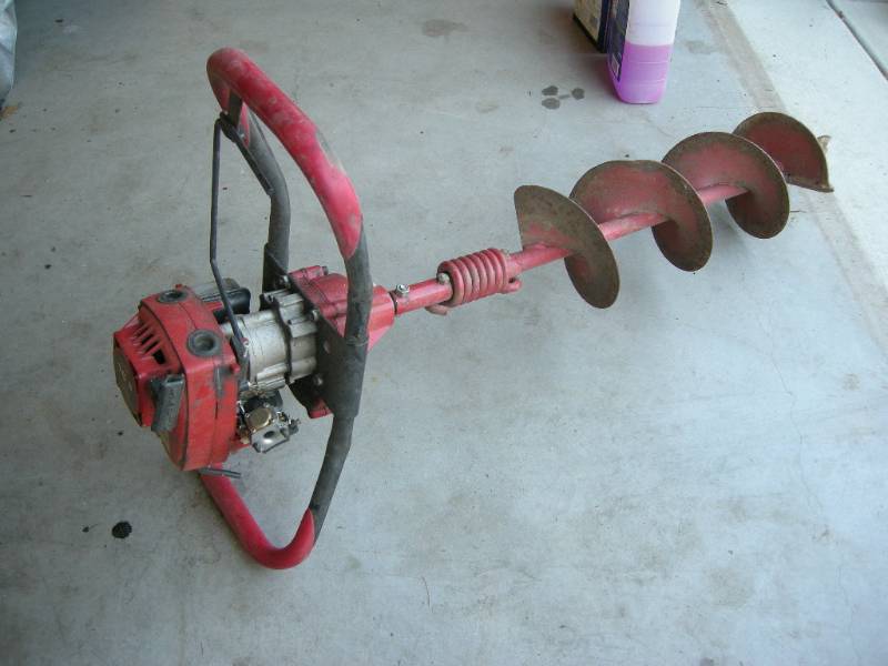 lot 203 image: Earthquake Gas Auger