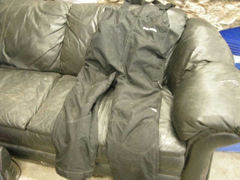lot 208 image: Polaris Sz Lg Bib Overalls