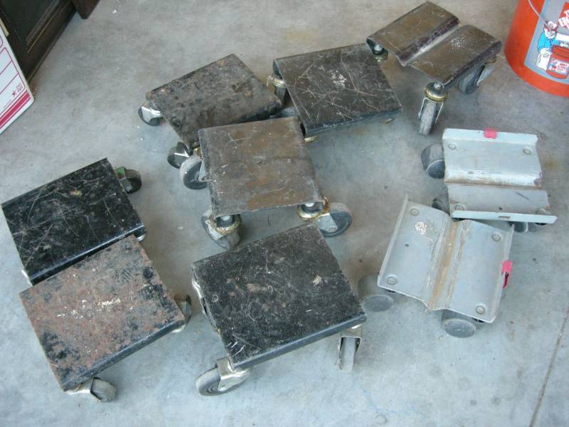 lot 215 image: Snowmobile Shop Dollies