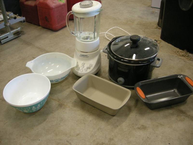 lot 219 image: Blender, Crock pot, Bowls, Pans