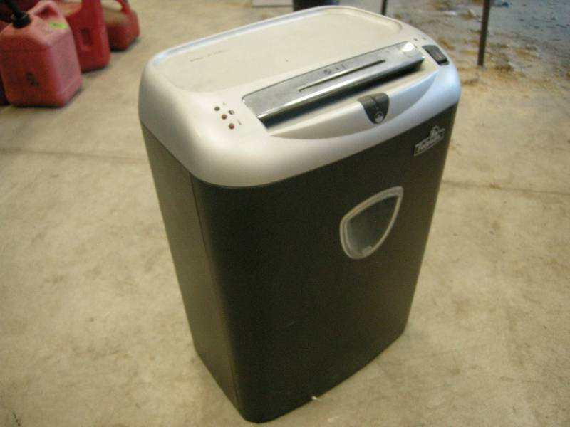 lot 220 image: Fellows Shredder