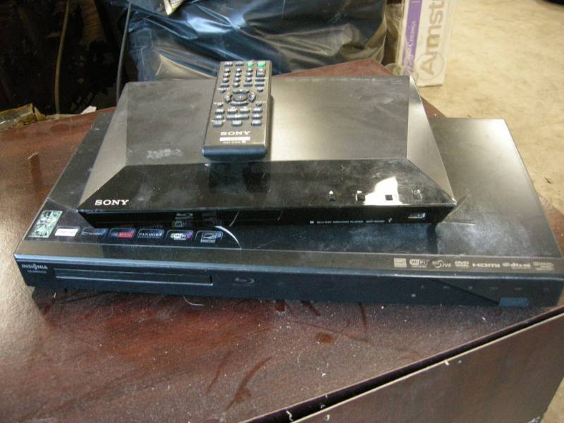 lot 224 image: Blue-Ray and DVD Players