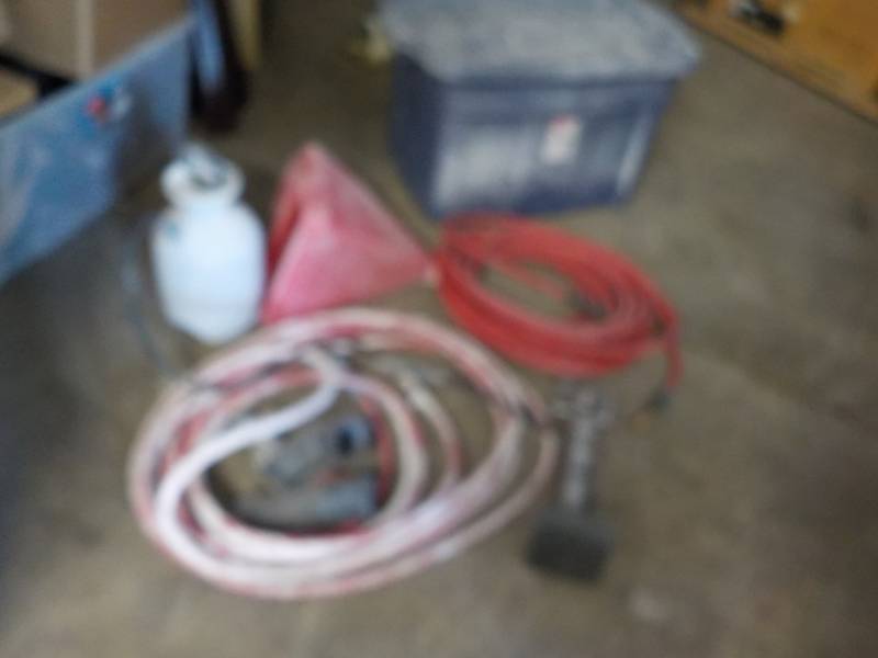 lot 9 image: Air Compressor Hoses, Dry Walling S...