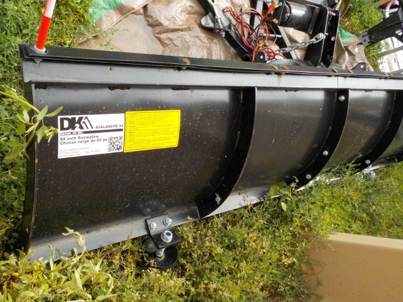 lot 51 image: DK2 Snow Plow Avalanche Looks Unuse...
