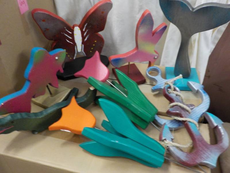 lot 64 image: Wood Cut Out Dcor...