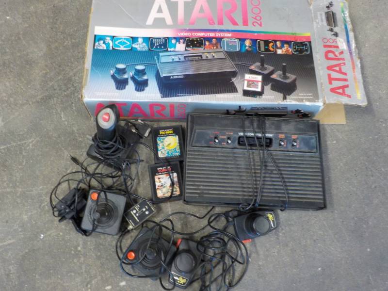 lot 88 image: Atari 2600 and Games...