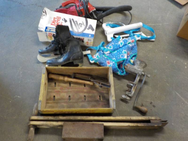 lot 92 image: Coca Cola Box and More...