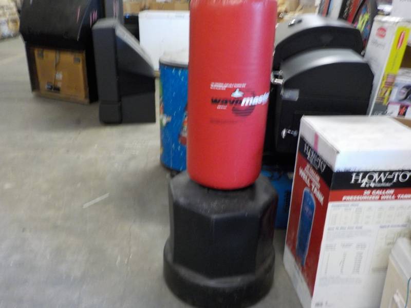 lot 96 image: Wave Master Portable Training Bag...