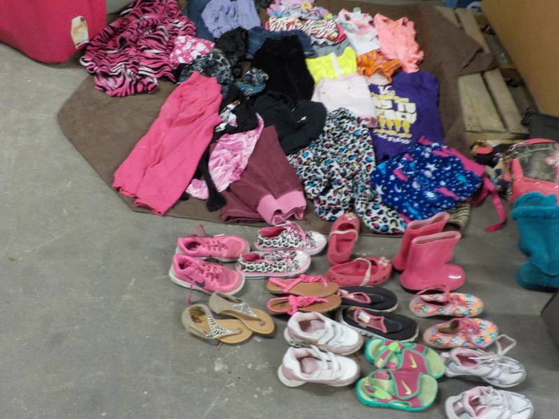 lot 119 image: Lot of Girls M Clothing and shoes...