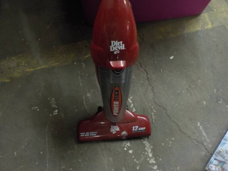 lot 122 image: Dirt Devil Power Stick 12 AMP...