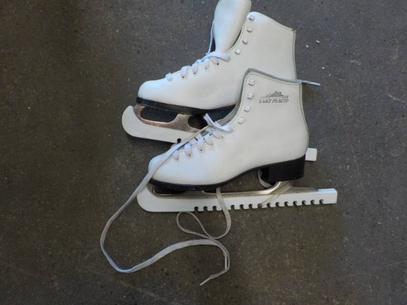 ice skates size 7