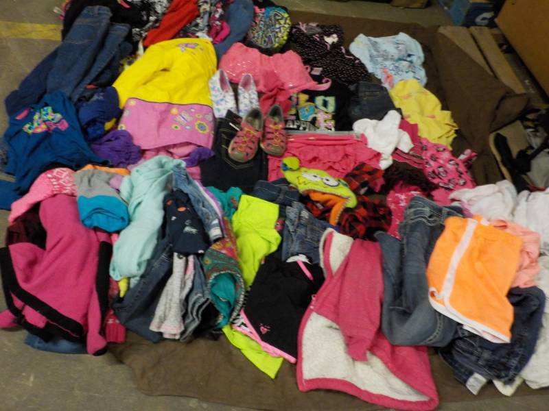 lot 179 image: Huge Lot of Girls Clothing and shoe...