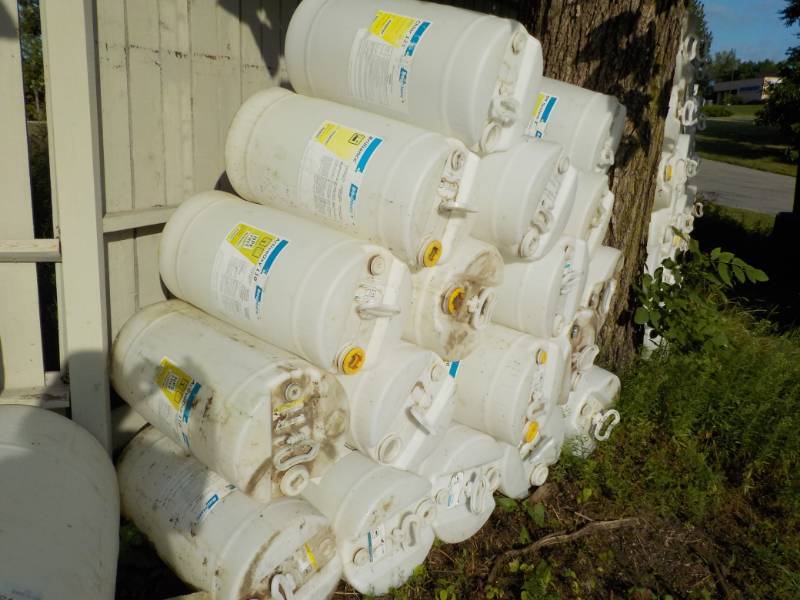 lot 198 image: 20- 15 Gallon Barrels...